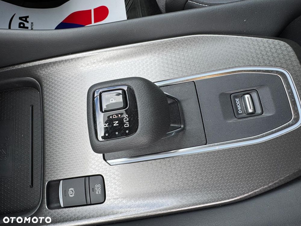 Nissan Qashqai 1.3 DIG-T N-Connecta DCT - 20