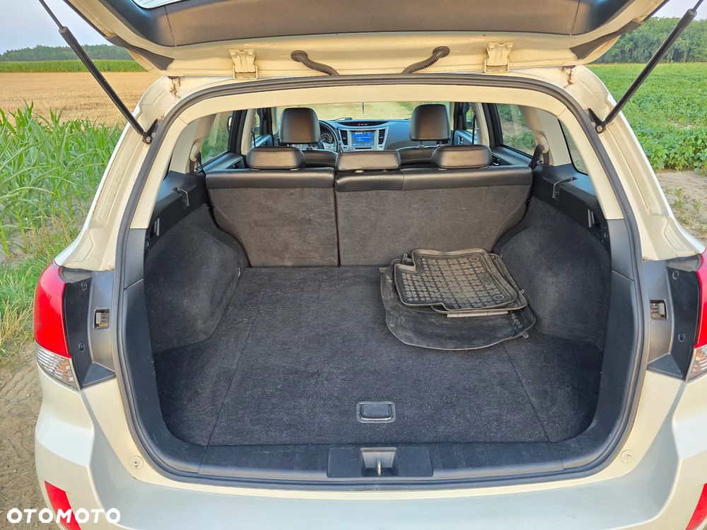 Subaru Outback - 36