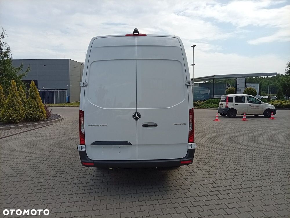 Mercedes-Benz Sprinter 319 CDI - 5