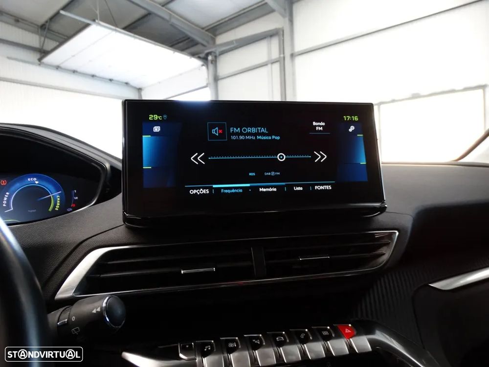Peugeot 3008 1.6 Hybrid Allure e-EAT8 - 22