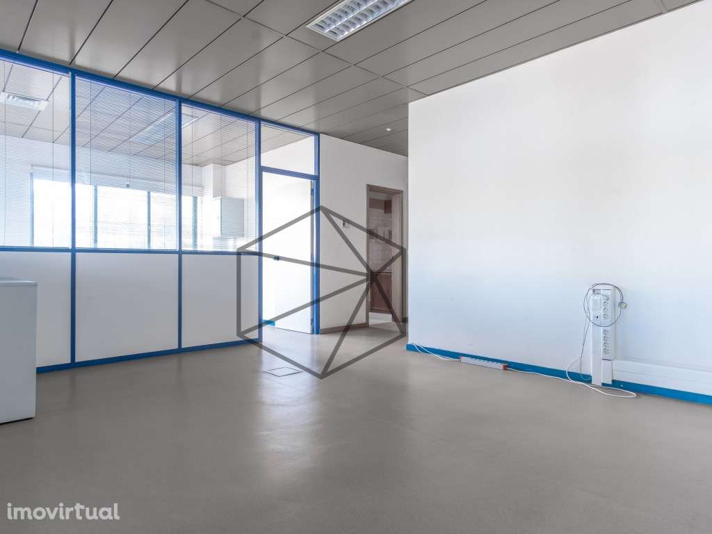 Escritorio Centro Alges - Grande imagem: 2/15