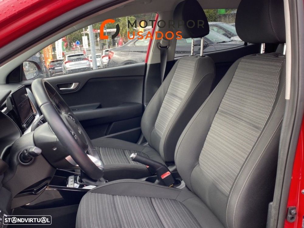 Kia Stonic - 8