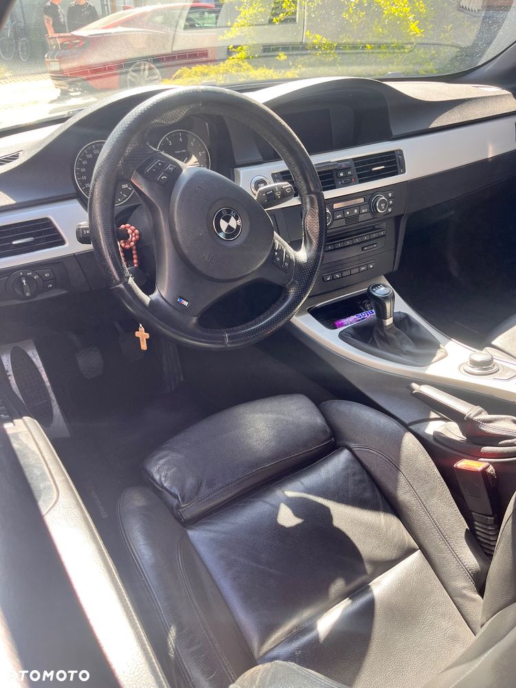 BMW Seria 3 320i Edition Exclusive - 24