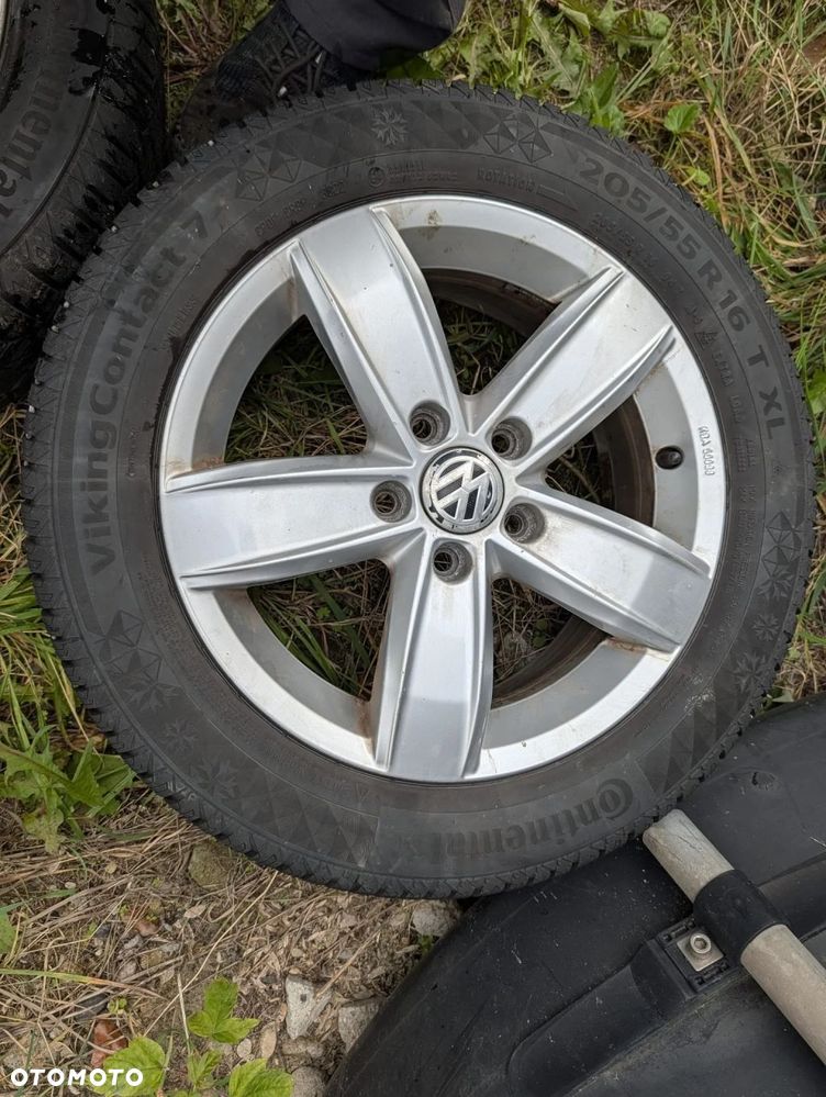 KOMPLET ALUFELG KÓŁ AUDI VW SKODA 5X112 R16 Z OPONAMI ZIMOWYMI . - 3