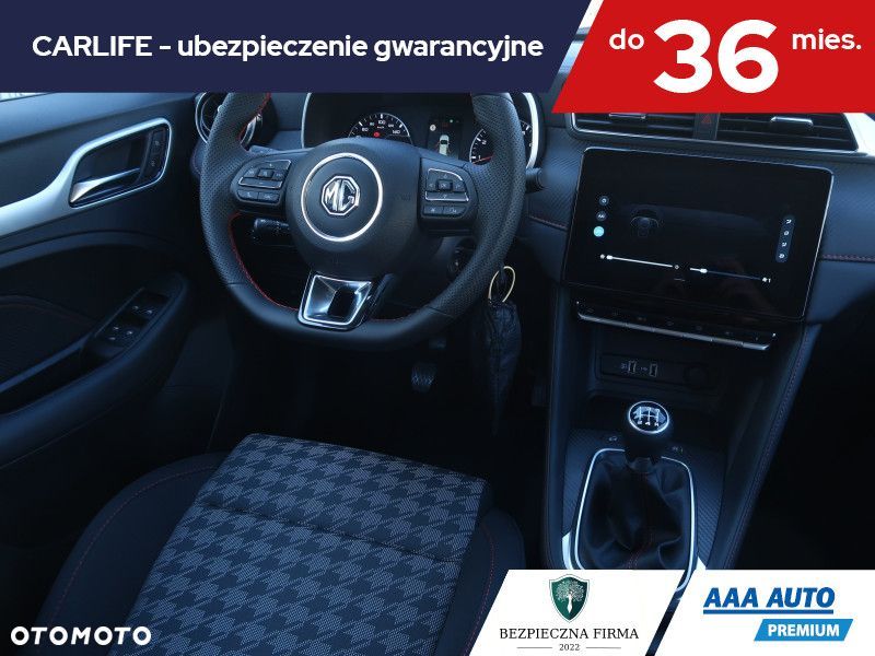 MG ZS - 8