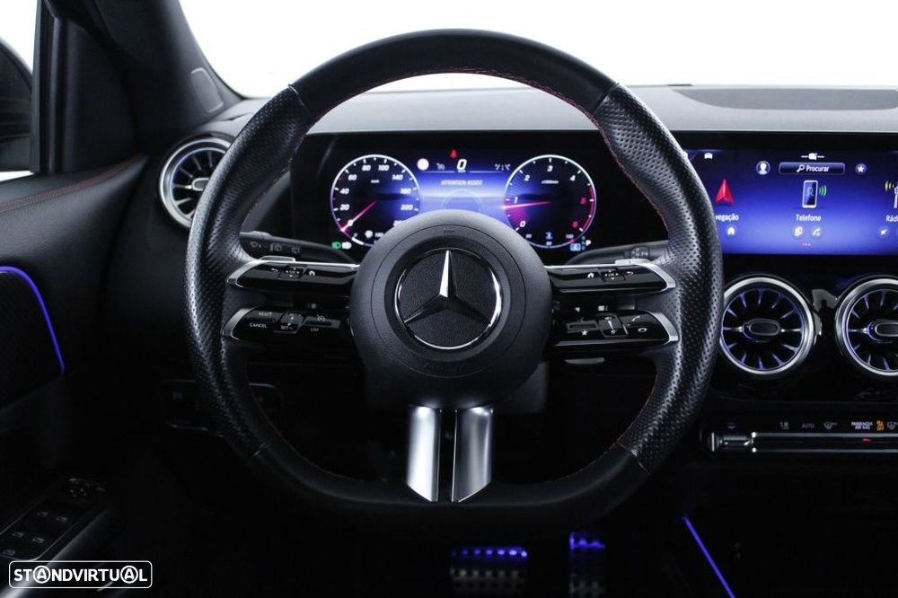 Mercedes-Benz GLA 180 d AMG Line - 20