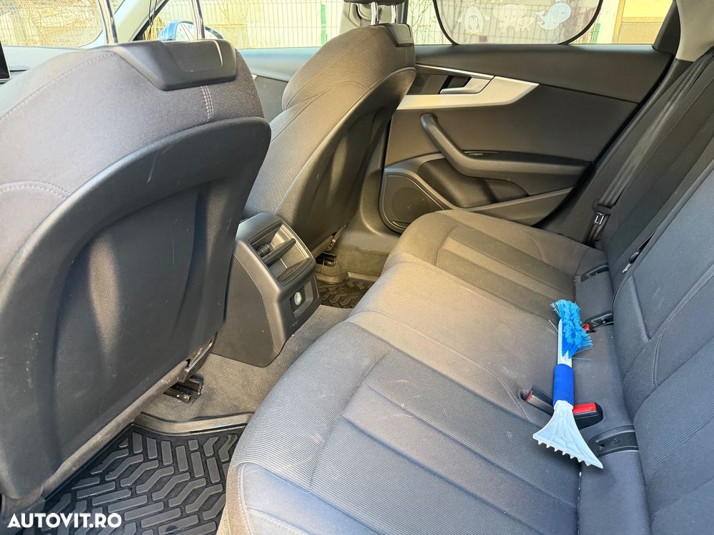 Audi A4 2.0 TDI S tronic quattro design - 9