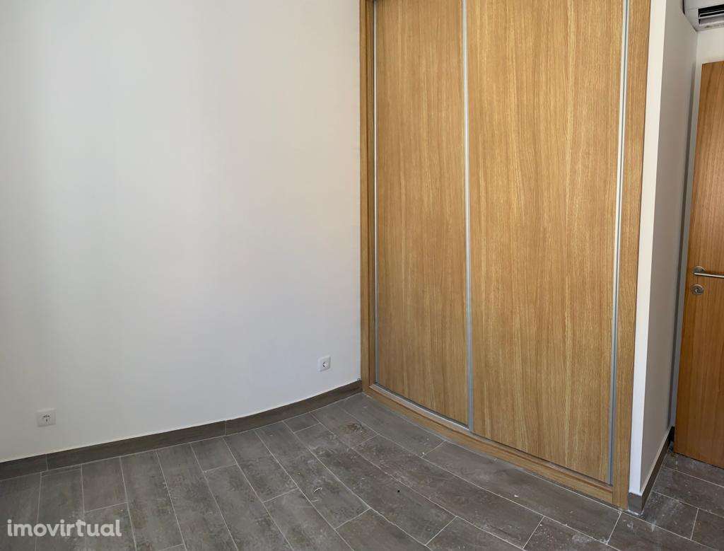 T1 Com Cozinha Equipada - Centro da cidade - Viseu - Grande imagem: 2/5