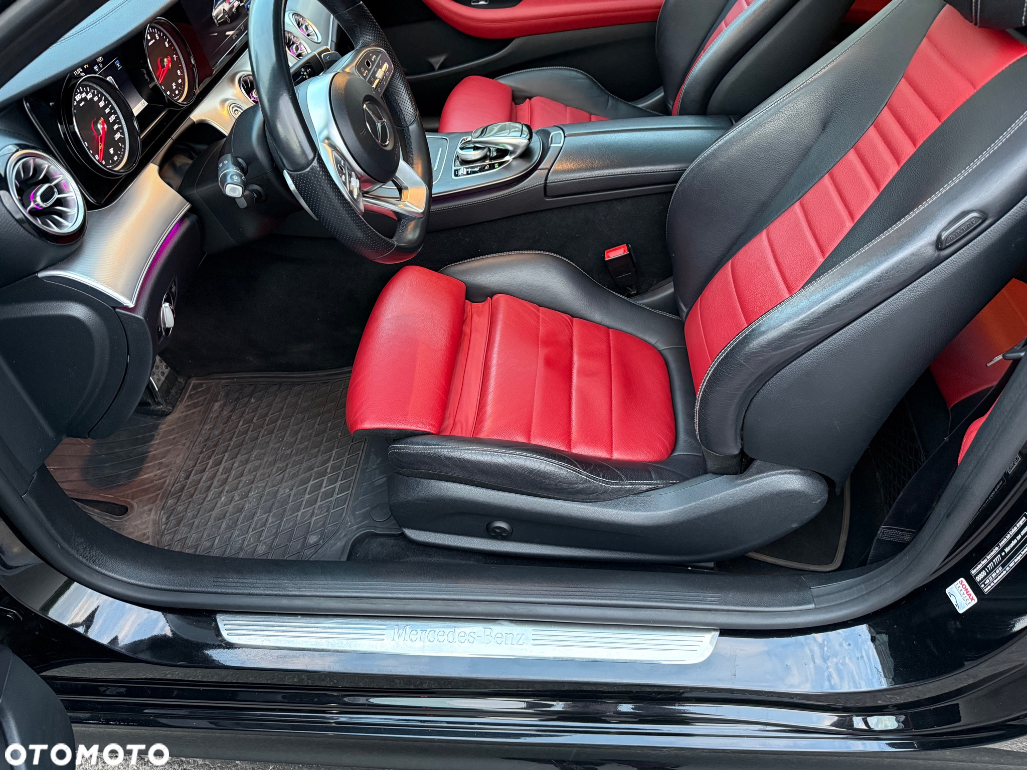 Mercedes-Benz Klasa E 200 Coupe 4-Matic 9G-TRONIC - 31