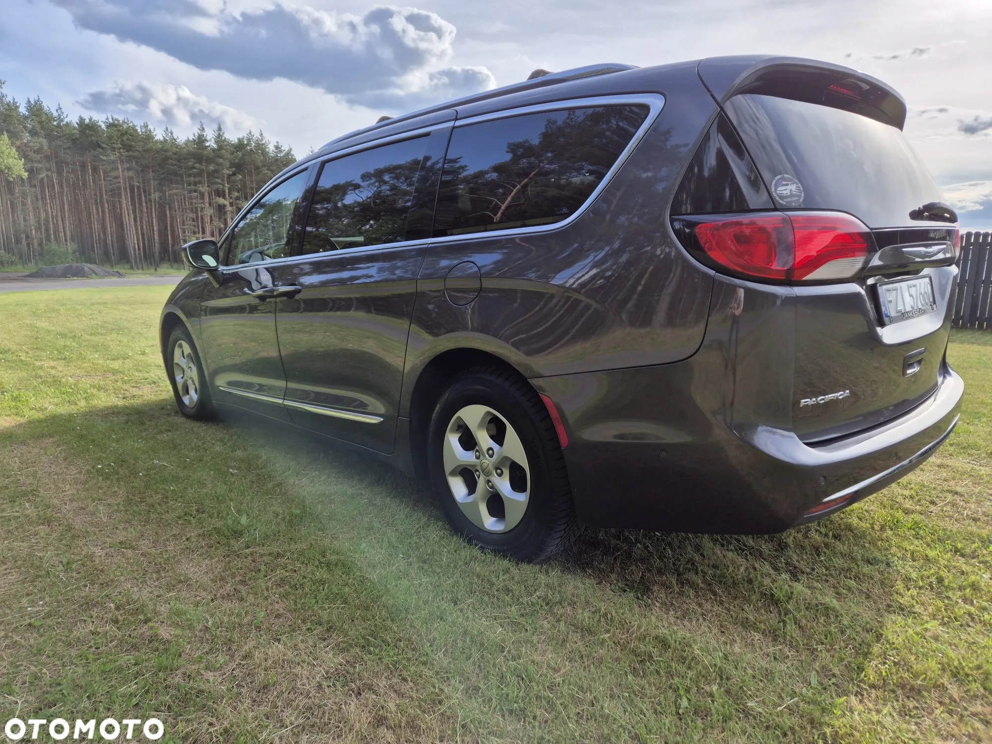 Chrysler Pacifica - 20