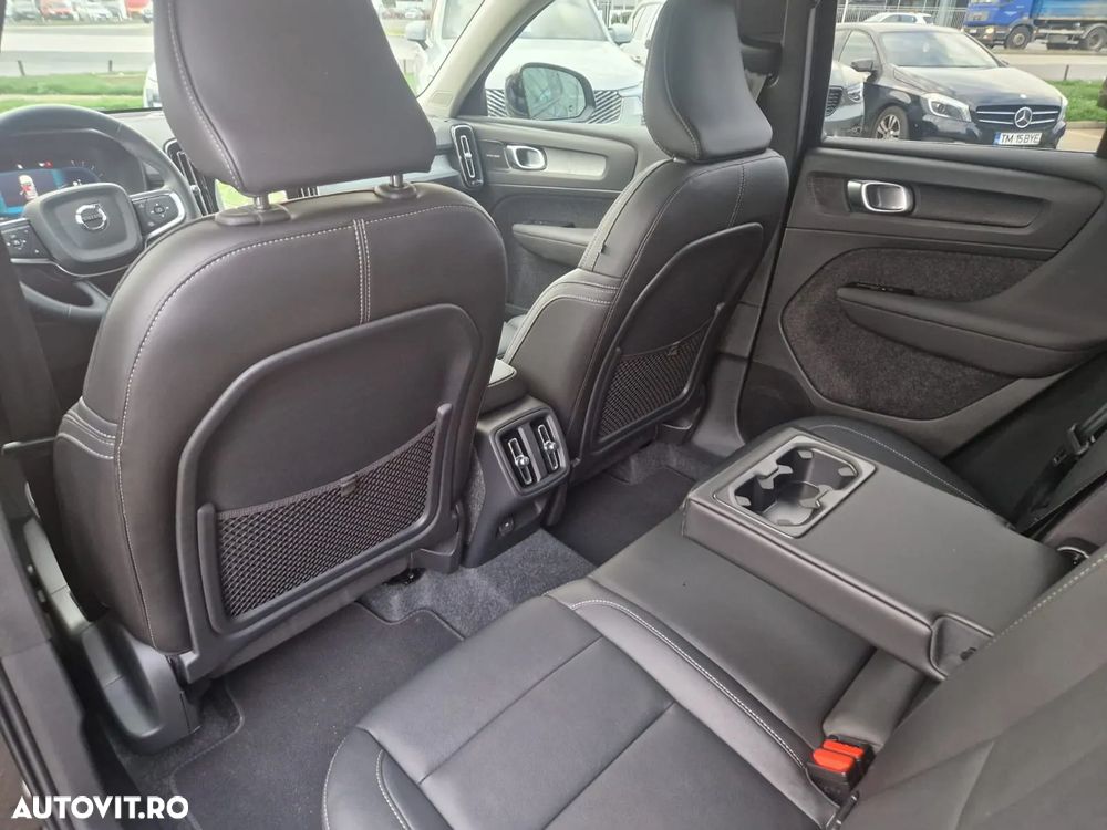 Volvo XC 40 B4 AT FWD MHEV Ultimate Dark - 12