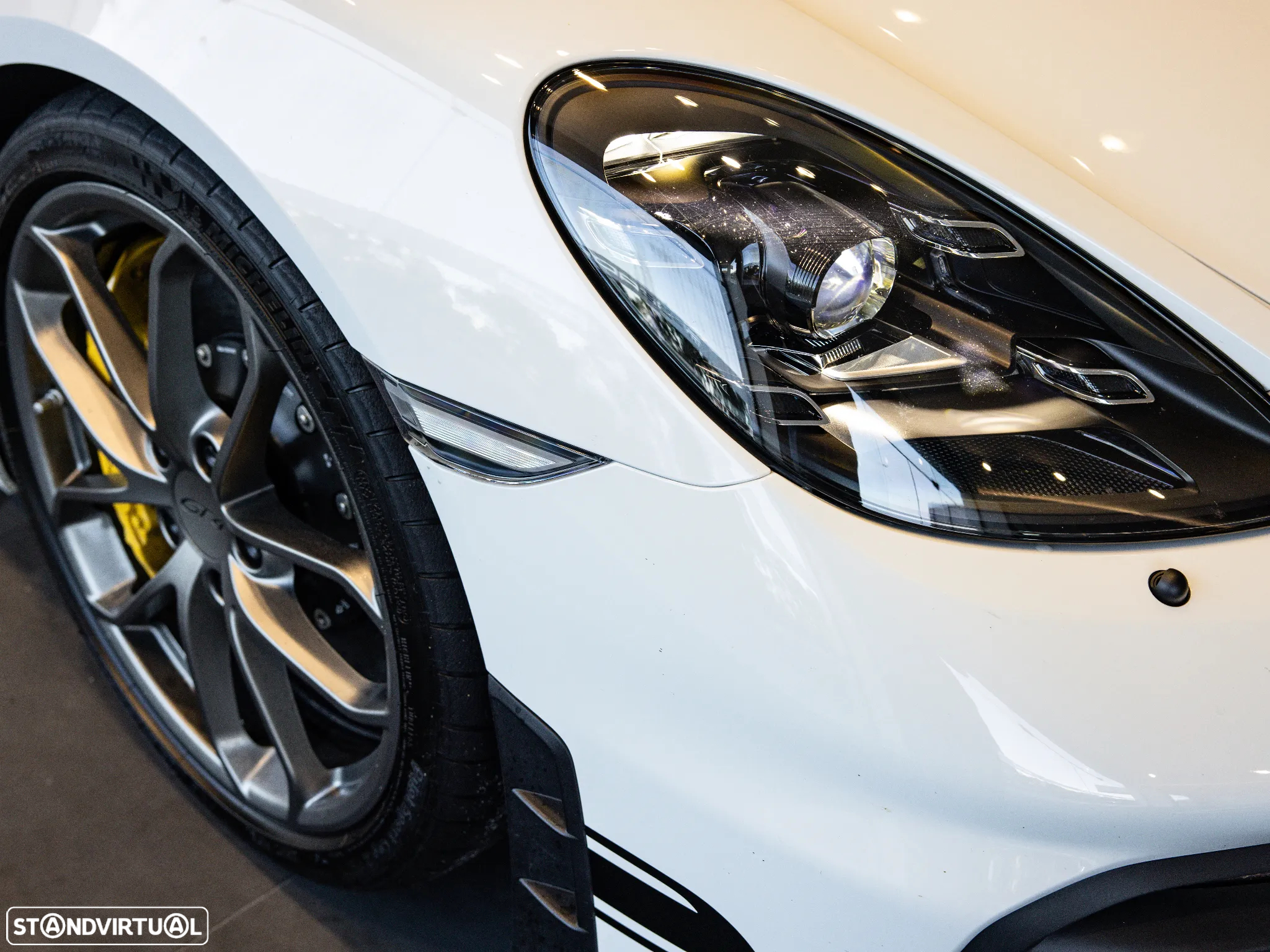 Porsche 718 Cayman GT4 - 22