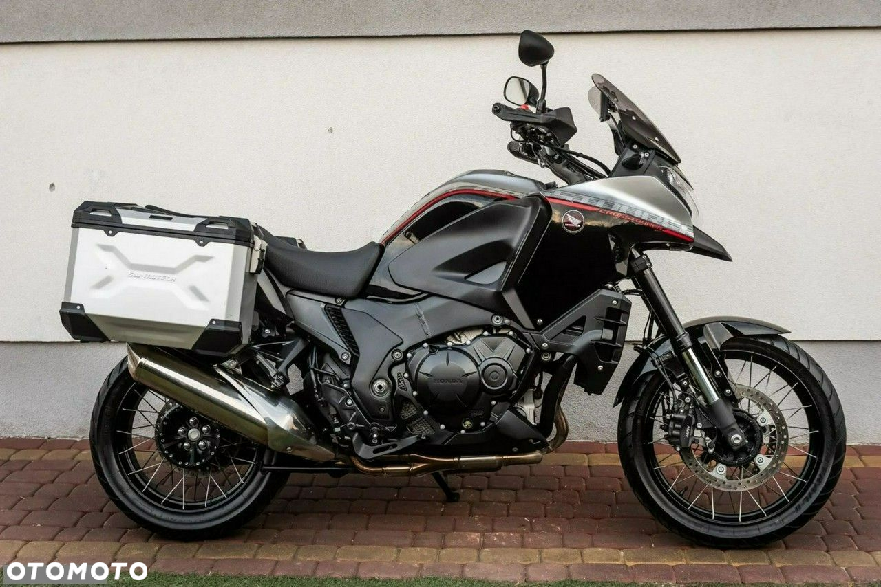 Honda VFR - 2