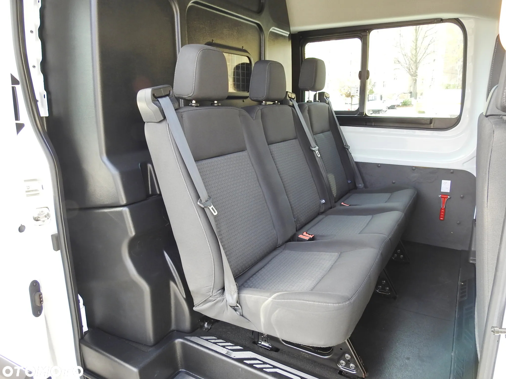 Ford TRANSIT FURGON BRYGADÓWKA 6 MIEJSCA TEMPOMAT KLIMATYZACJA LEDY 130KM [ J78198 ] - 40