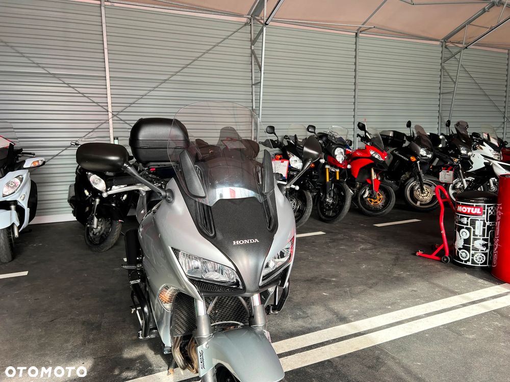 Honda CBF - 22
