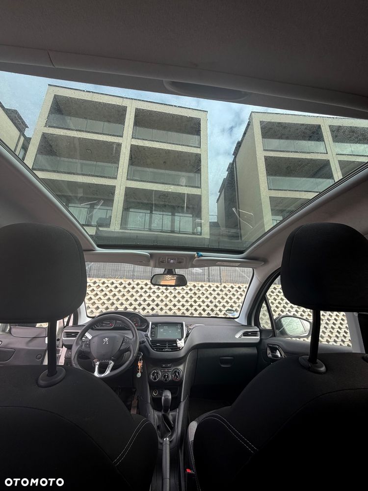 Peugeot 208 1.2 PureTech Style - 7