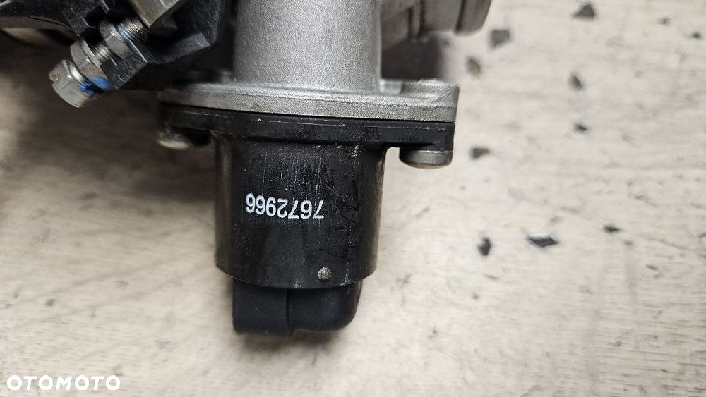 Przepustnica prawa BMW R12300 GS  13547672732 - 6