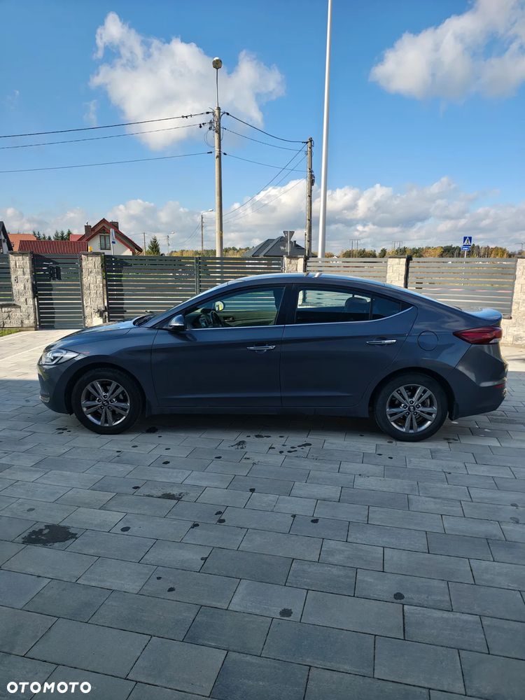 Hyundai Elantra 1.6 Comfort - 7