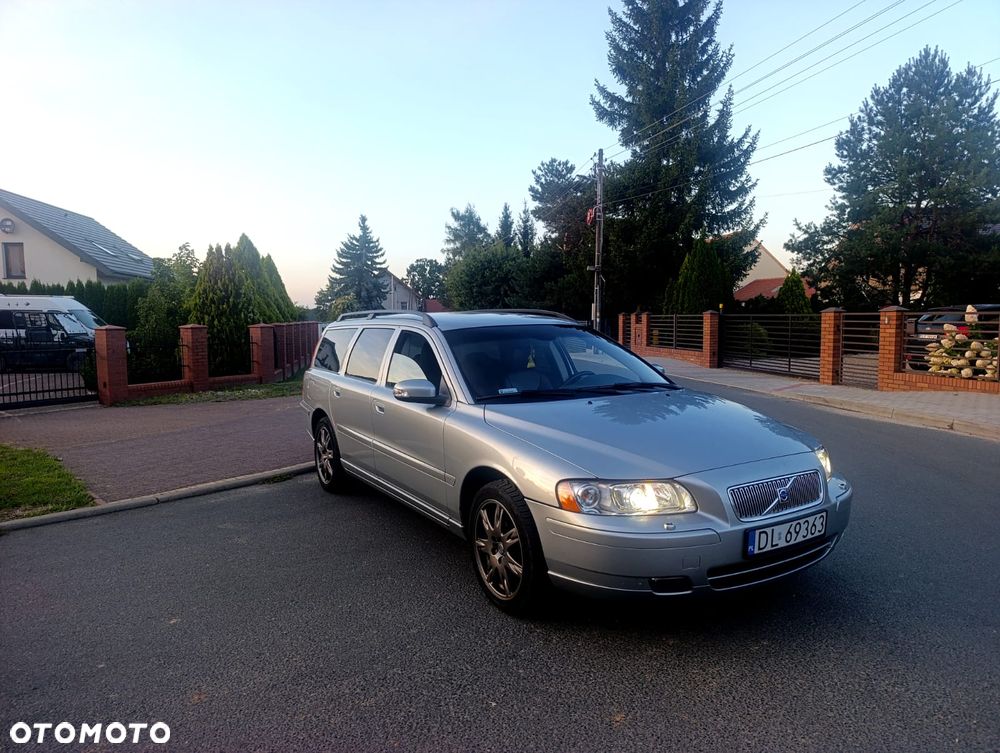Volvo V70 2.4 D DPF Edition Comfort - 1