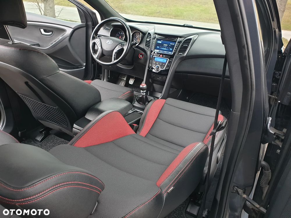 Hyundai i30 1.6 T GDI Turbo - 27