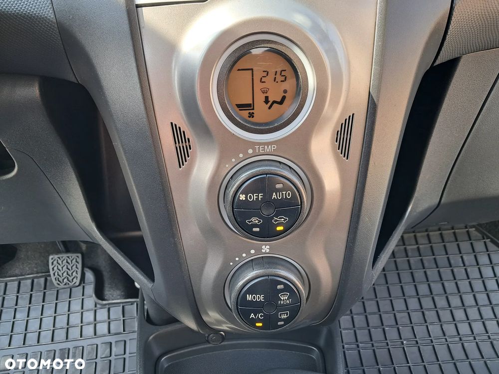 Toyota Yaris 1.33 Sol - 17