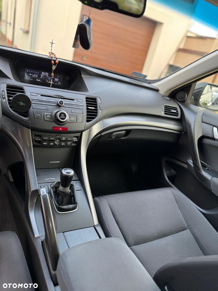 Honda Accord 2.0 Elegance - 29