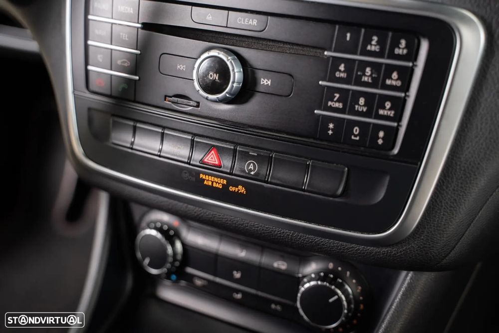 Mercedes-Benz GLA 200 - 33
