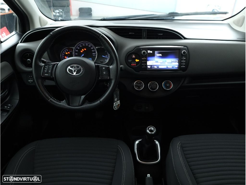 Toyota Yaris 1.0 VVT-i ACtive - 18