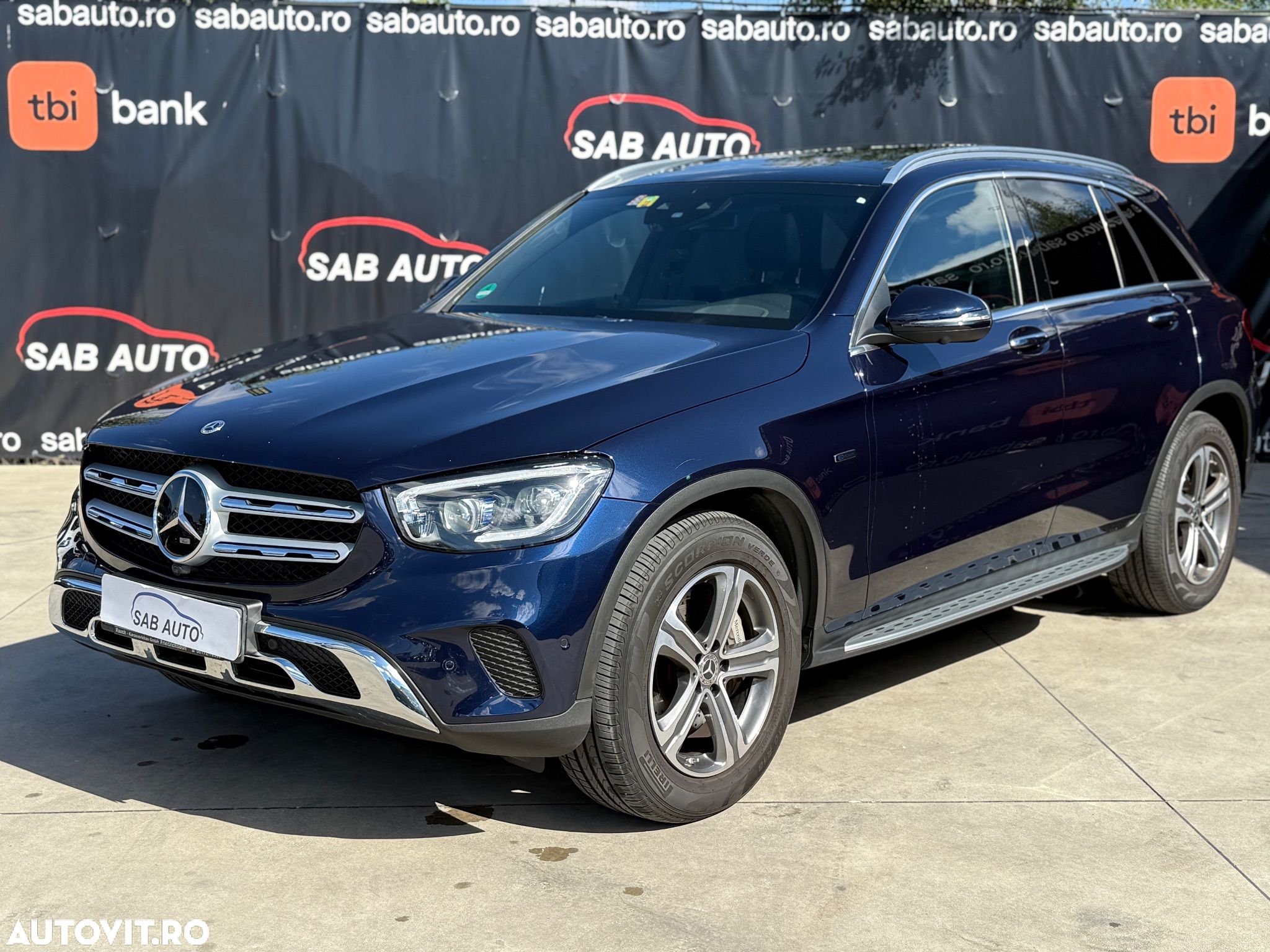 Mercedes-Benz GLC Coupe 300 e 4MATIC - 1