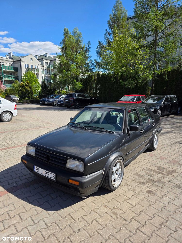 Volkswagen Jetta - 8