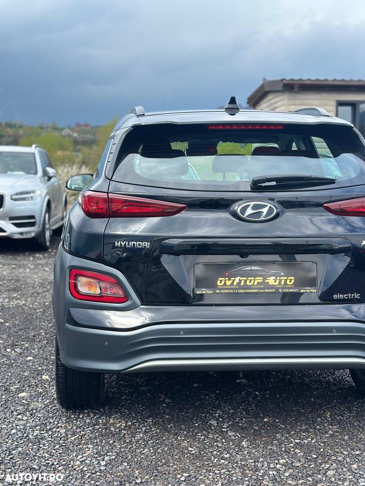 Hyundai KONA Premium - 10