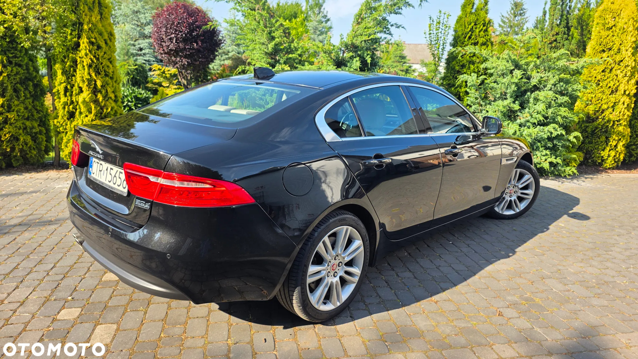 Jaguar XE 2.0 D AWD Prestige - 15