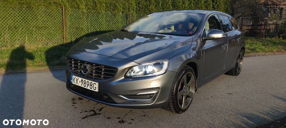 Volvo V60 D6 AWD Plug-in Hybrid Summum - 14