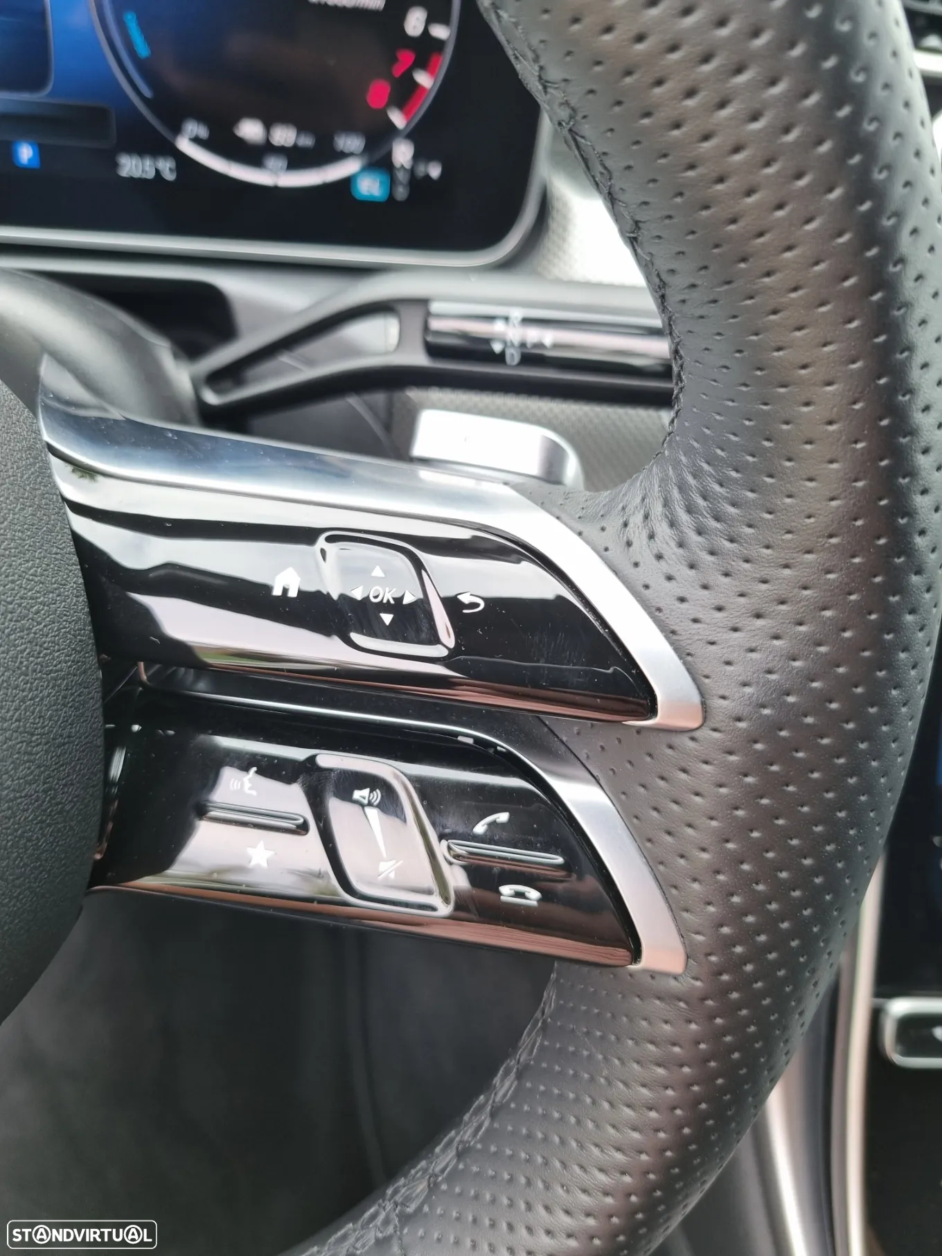 Mercedes-Benz C 300 e AMG Line - 23