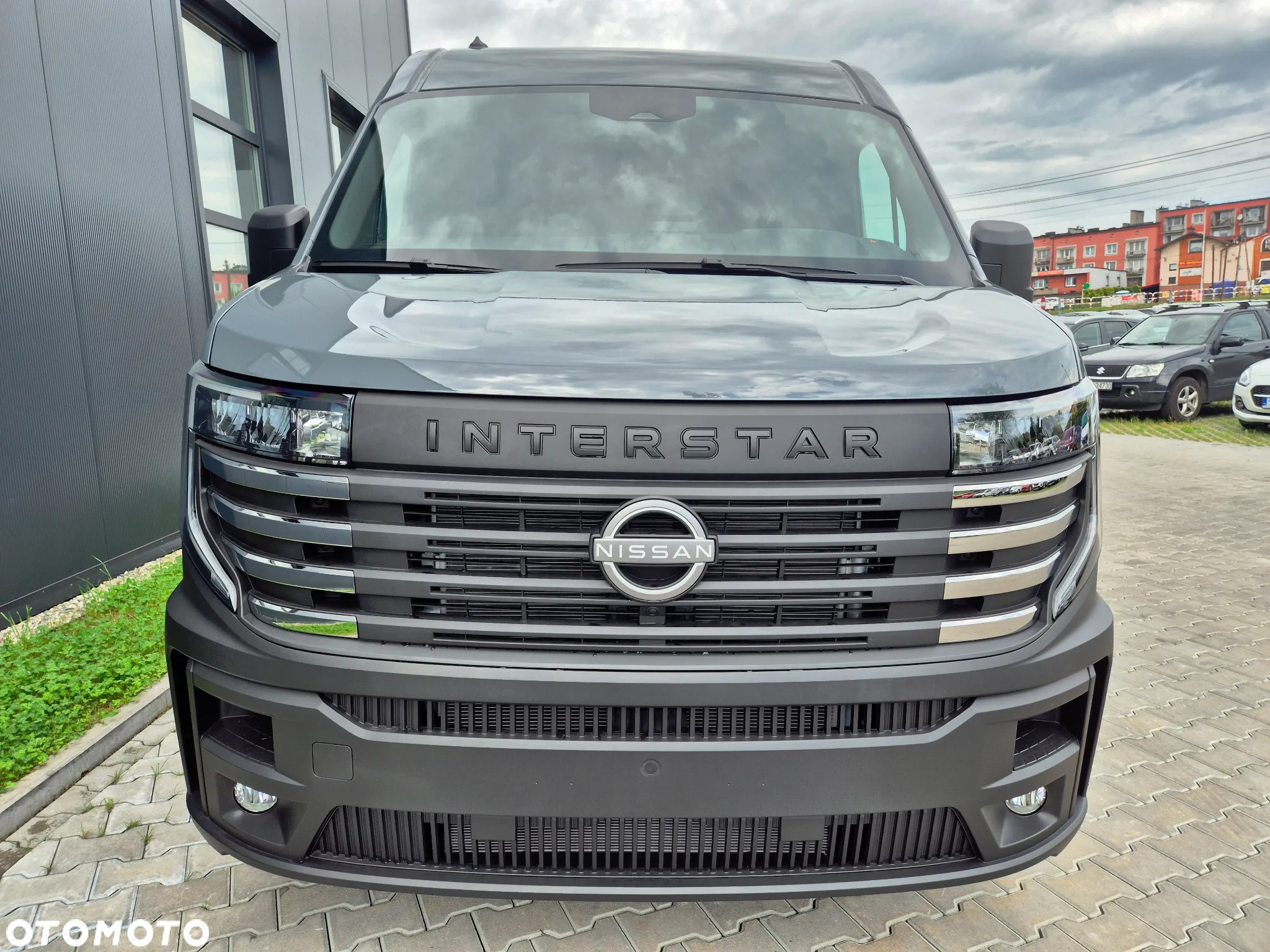Nissan Interstar - 3