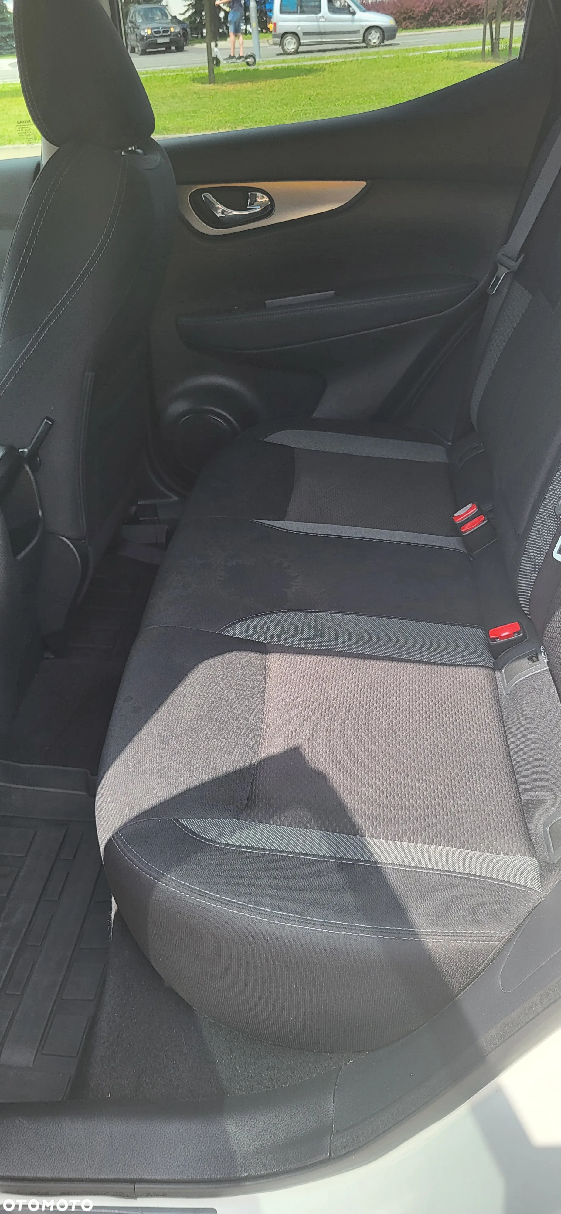 Nissan Qashqai 1.3 DIG-T N-Connecta DCT - 14