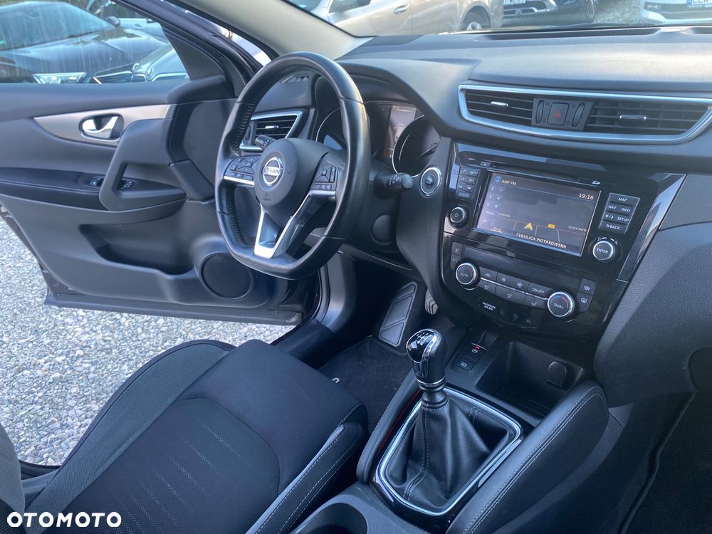 Nissan Qashqai 1.6 DIG-T N-Tec - 24