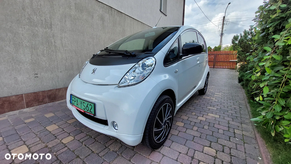 Peugeot iOn Active