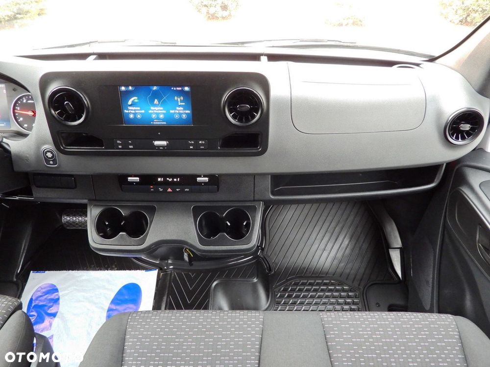 Mercedes-Benz SPRINTER 316 BRYGADÓWKA  6 MIEJSC TEMPOMAT NAWIGACJA LEDY AUTOMAT  KLIMATYZACJA  160KM - 32