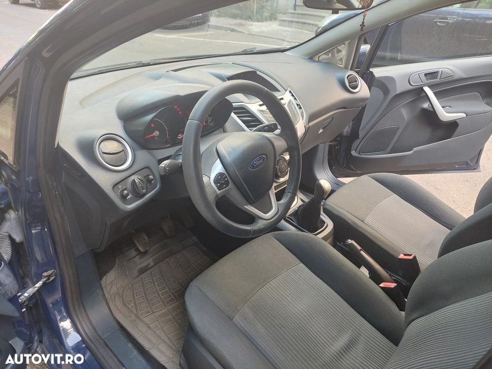 Ford Fiesta - 5