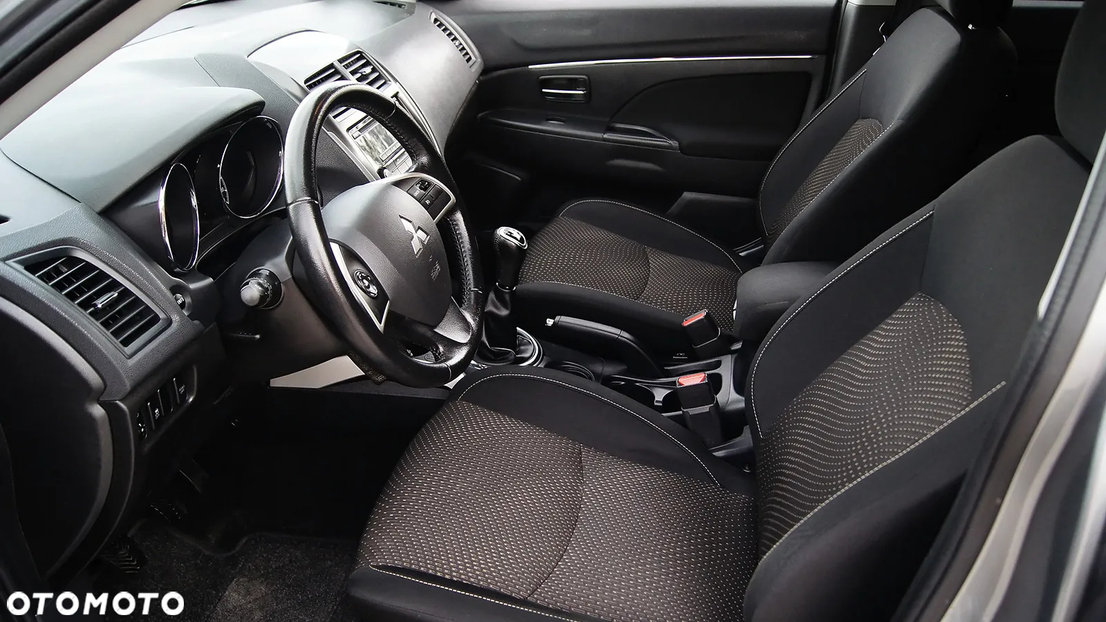 Mitsubishi ASX - 15