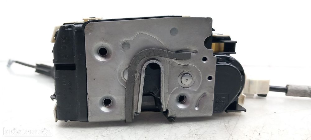 Fechadura / fecho porta frente direito MERCEDES-BENZ Classe C Carrinha (S204) - 1