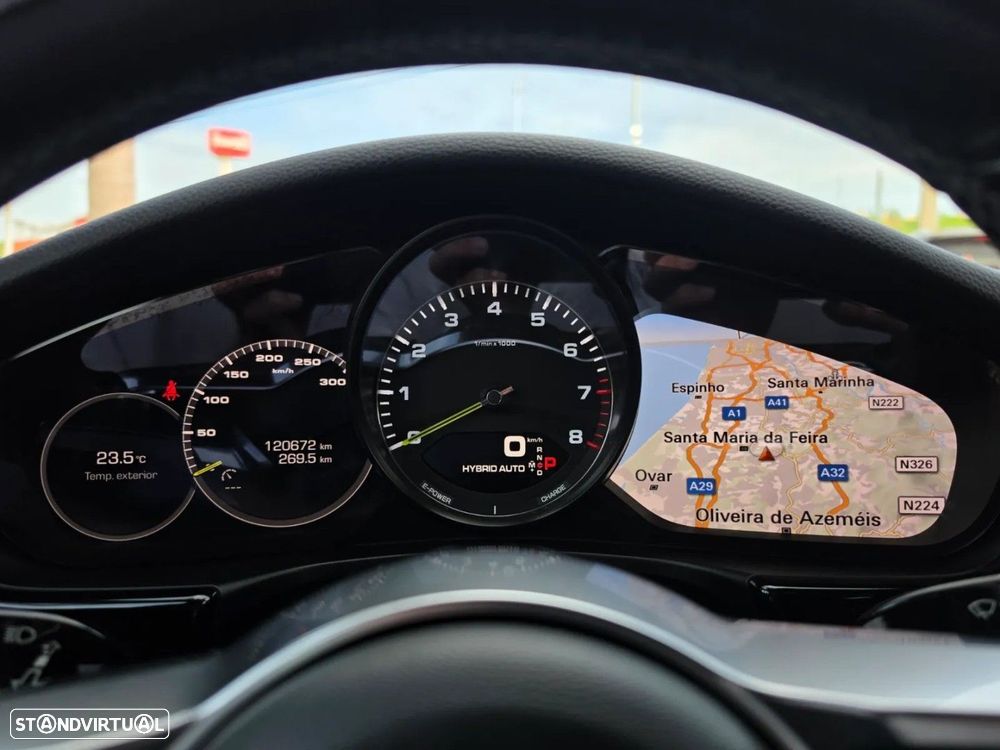 Porsche Panamera 4 E-Hybrid - 18