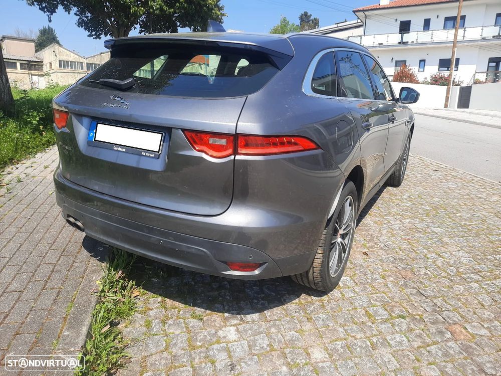 Jaguar F-Pace 2.0 i4D Pure Aut. - 2