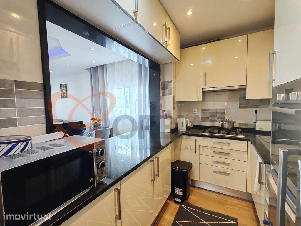 Apartamento T2 para venda com vista mar e piscina em Albufeira - Grande imagem: 4/29