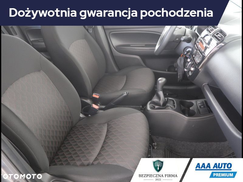 Mitsubishi Space Star - 10