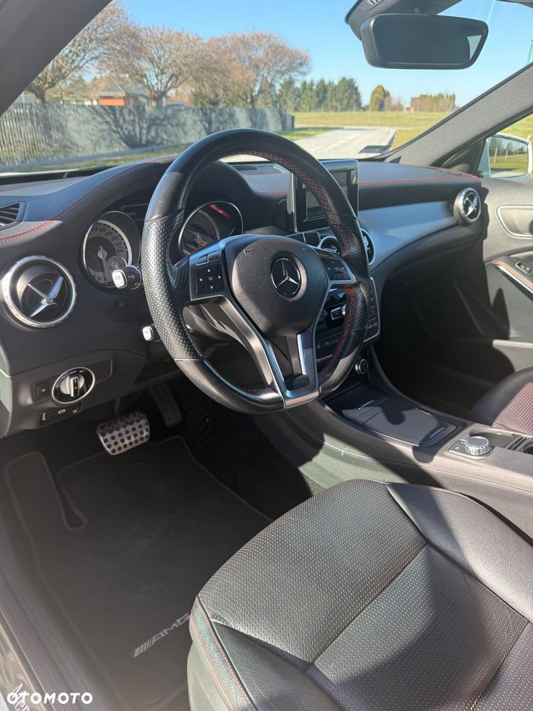 Mercedes-Benz GLA 250 4-Matic - 7