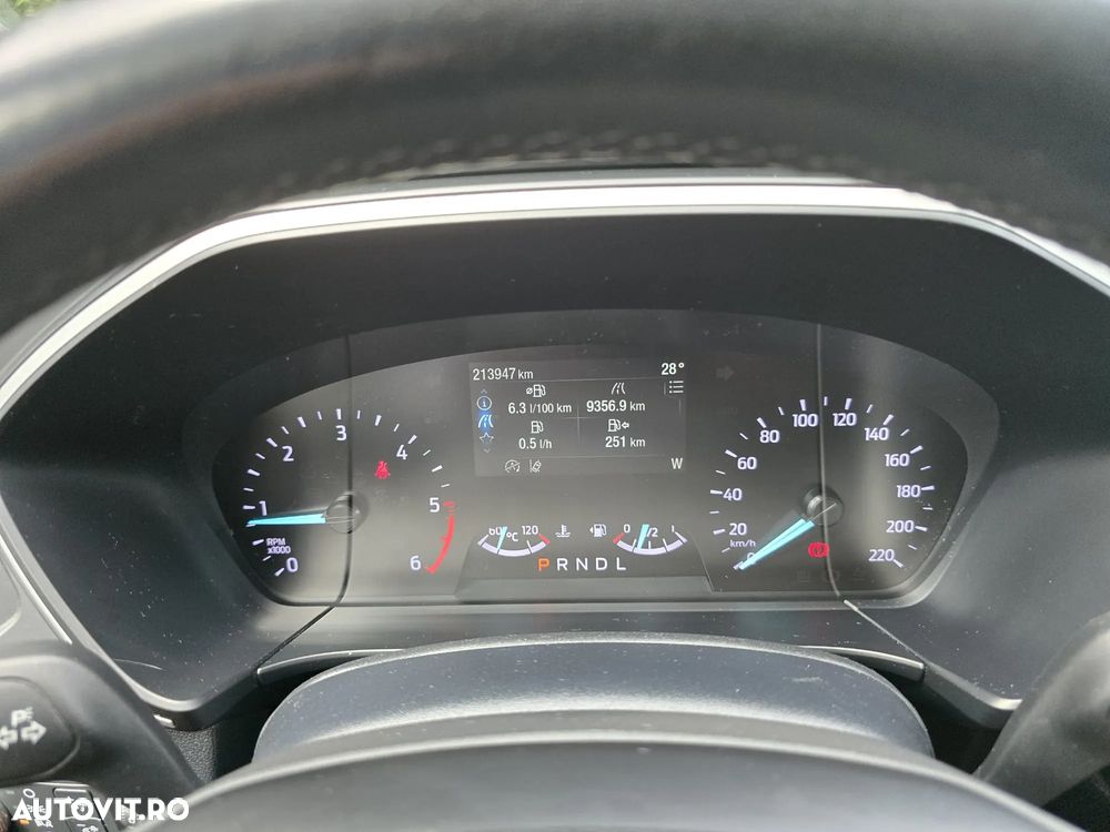Ford Kuga 2.0 EcoBlue 4x4 Aut. TITANIUM - 31