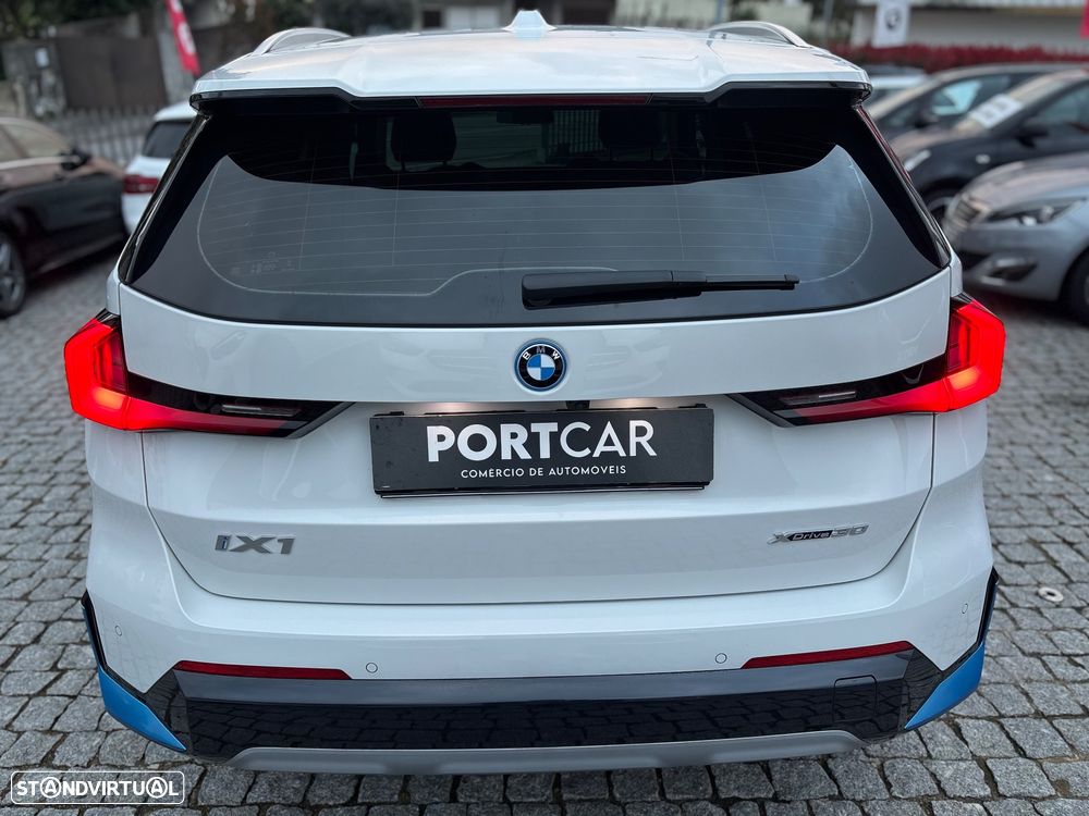BMW iX1 xDrive30 xLine - 13