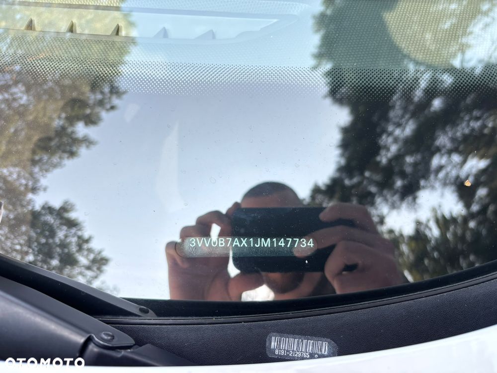 Volkswagen Tiguan - 10